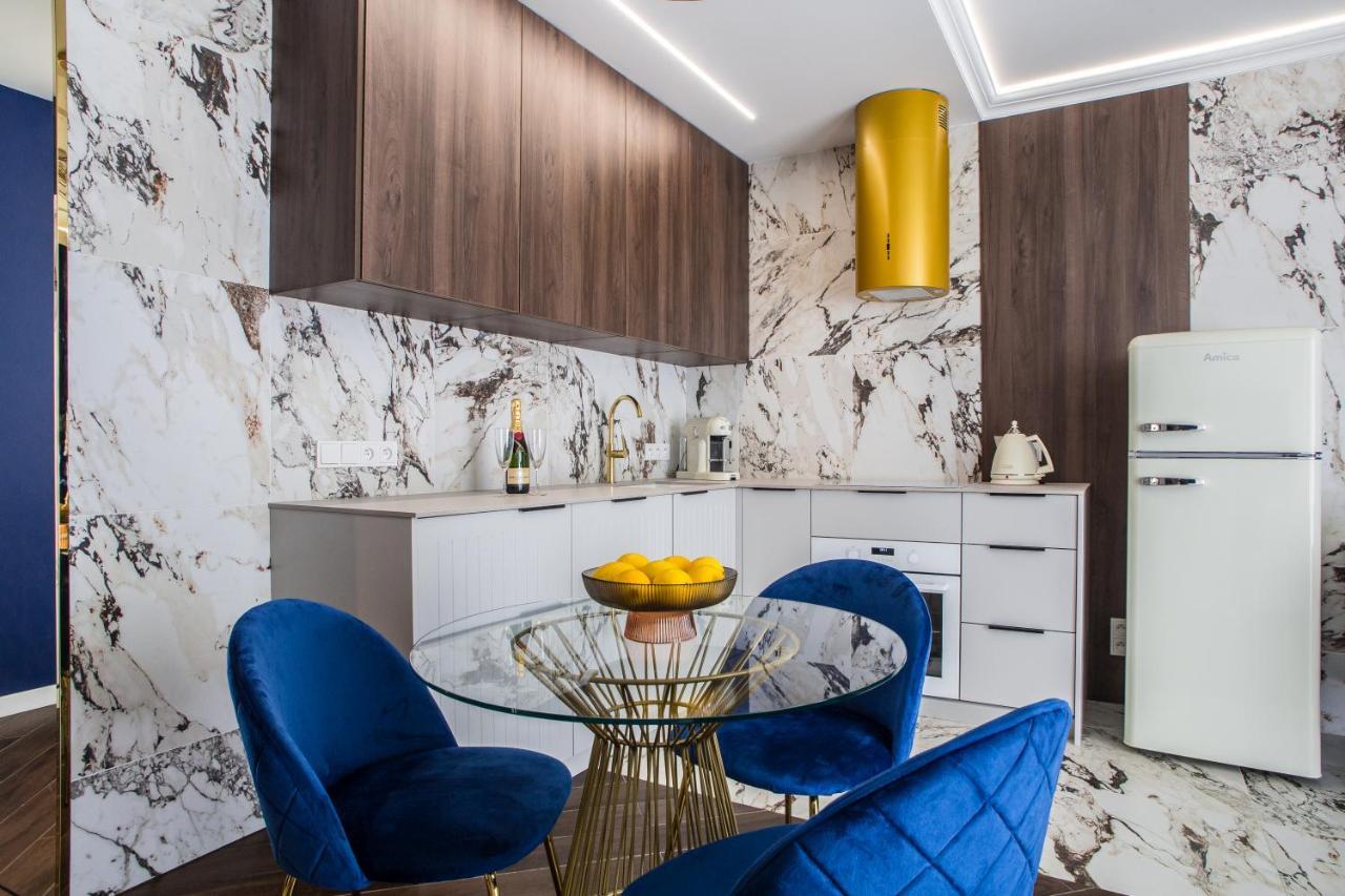 カトヴィツェLuksusowy Apartament Przy Filharmoniiアパートメント エクステリア 写真