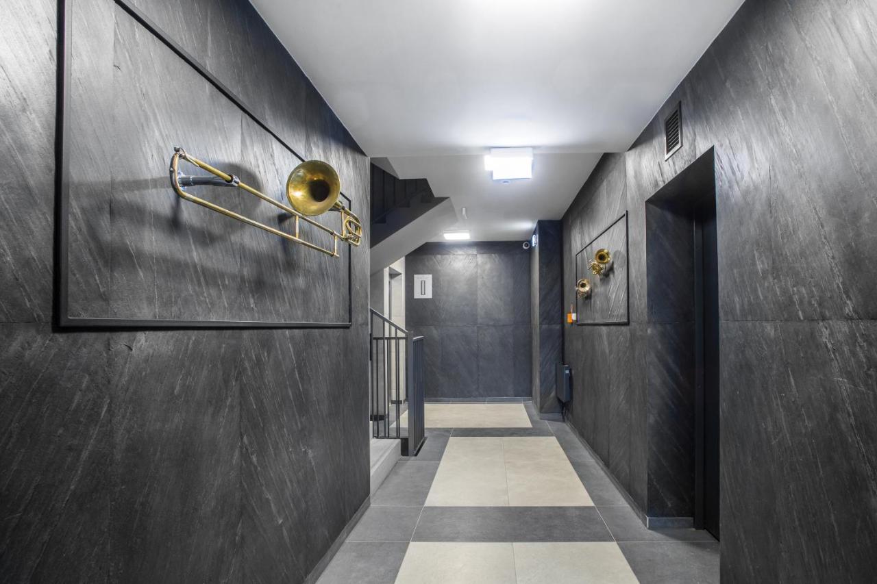 カトヴィツェLuksusowy Apartament Przy Filharmoniiアパートメント エクステリア 写真