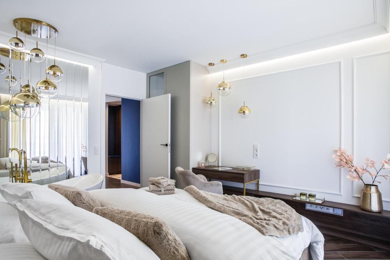 カトヴィツェLuksusowy Apartament Przy Filharmoniiアパートメント エクステリア 写真